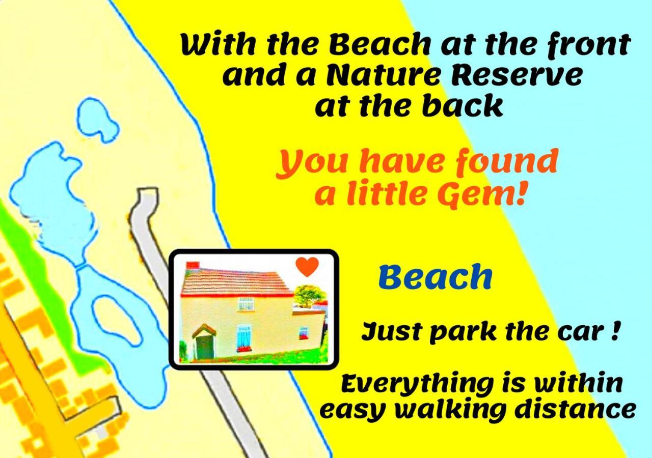 Romantic Lakeside Cottage By The Beach! With Super Cosy Log Burner! The Perfect Escape To Your Home From Home By The Sea! So Relaxing - You Won'T Want To Leave! Pet Friendly! Mablethorpe Esterno foto