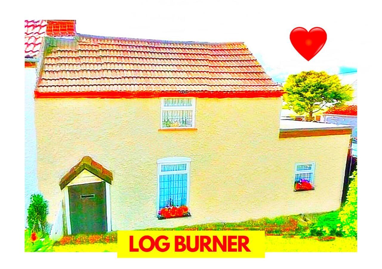 Romantic Lakeside Cottage By The Beach! With Super Cosy Log Burner! The Perfect Escape To Your Home From Home By The Sea! So Relaxing - You Won'T Want To Leave! Pet Friendly! Mablethorpe Esterno foto