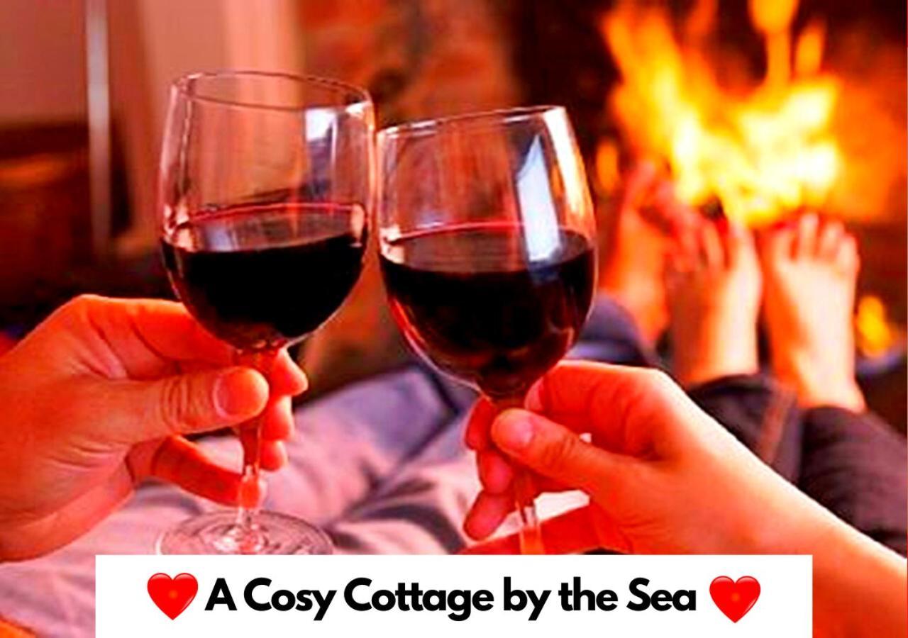 Romantic Lakeside Cottage By The Beach! With Super Cosy Log Burner! The Perfect Escape To Your Home From Home By The Sea! So Relaxing - You Won'T Want To Leave! Pet Friendly! Mablethorpe Esterno foto