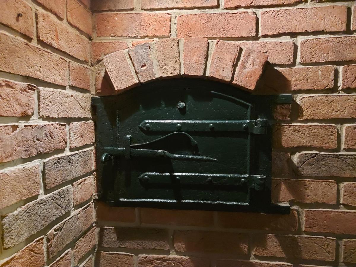 Romantic Lakeside Cottage By The Beach! With Super Cosy Log Burner! The Perfect Escape To Your Home From Home By The Sea! So Relaxing - You Won'T Want To Leave! Pet Friendly! Mablethorpe Esterno foto