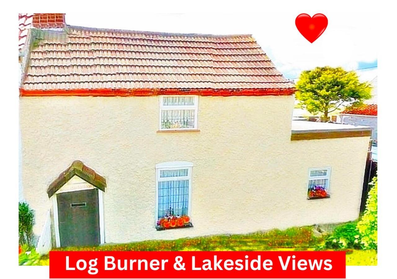 Romantic Lakeside Cottage By The Beach! With Super Cosy Log Burner! The Perfect Escape To Your Home From Home By The Sea! So Relaxing - You Won'T Want To Leave! Pet Friendly! Mablethorpe Esterno foto